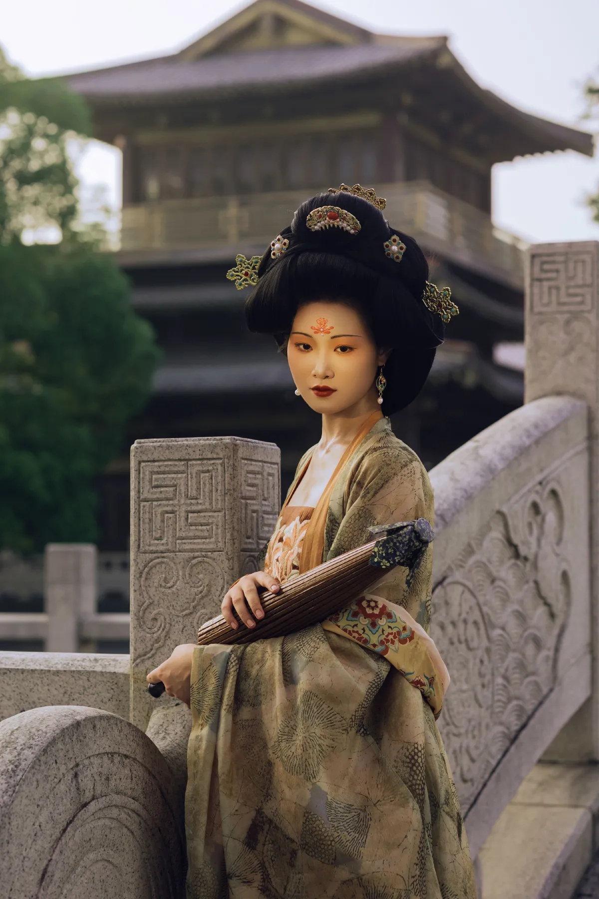 秋谒古寺