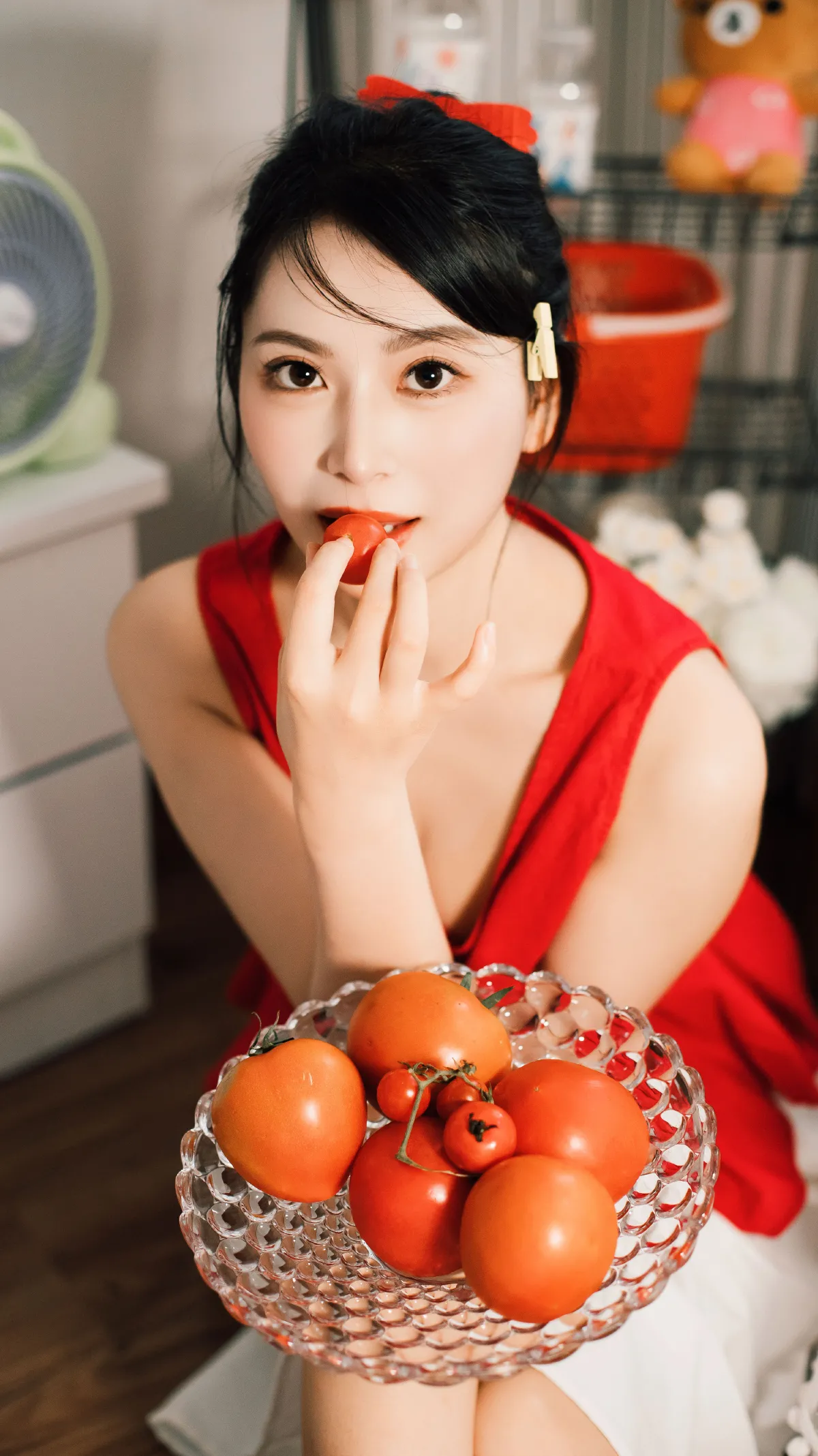可爱的番茄少女