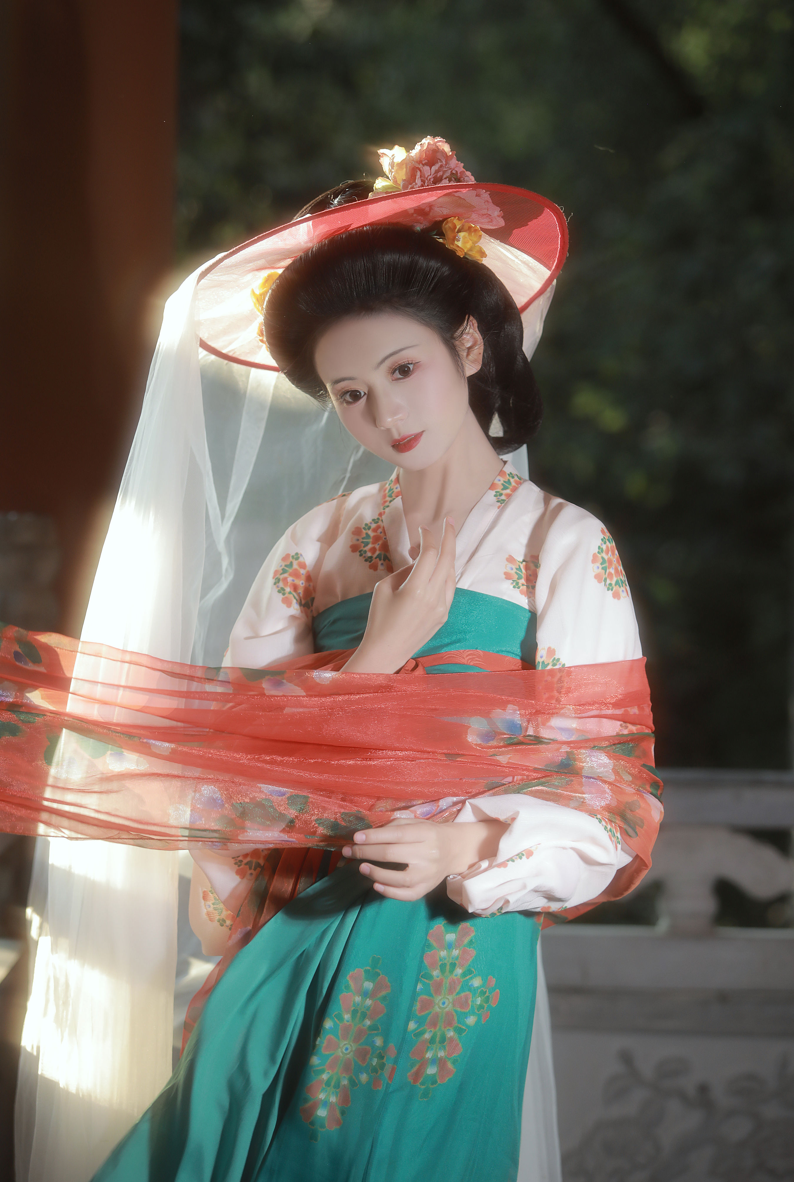 金陵玉殿莺啼晓