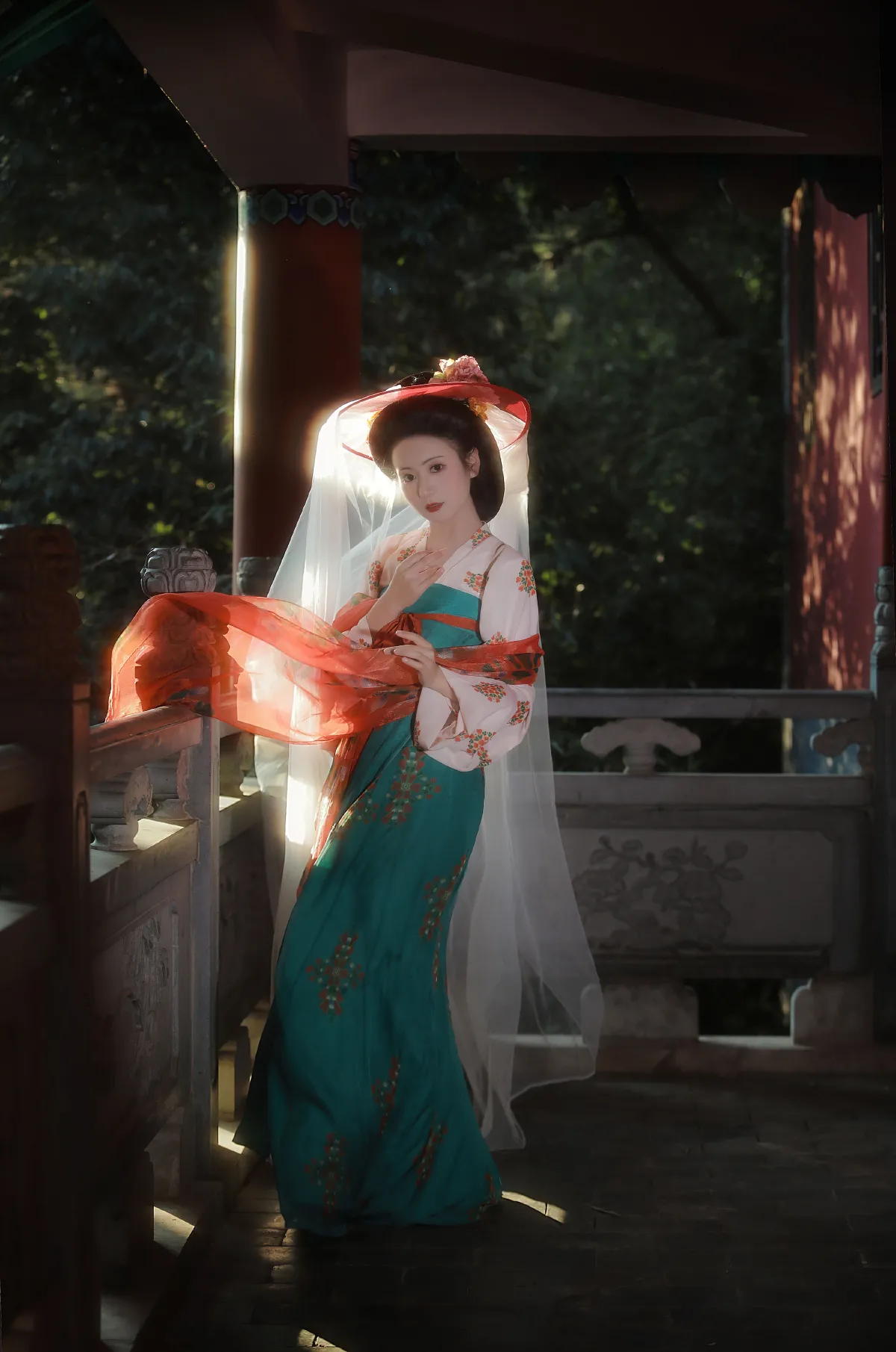 阿录-_瑜瑾《金陵玉殿莺啼晓》美图作品图片3