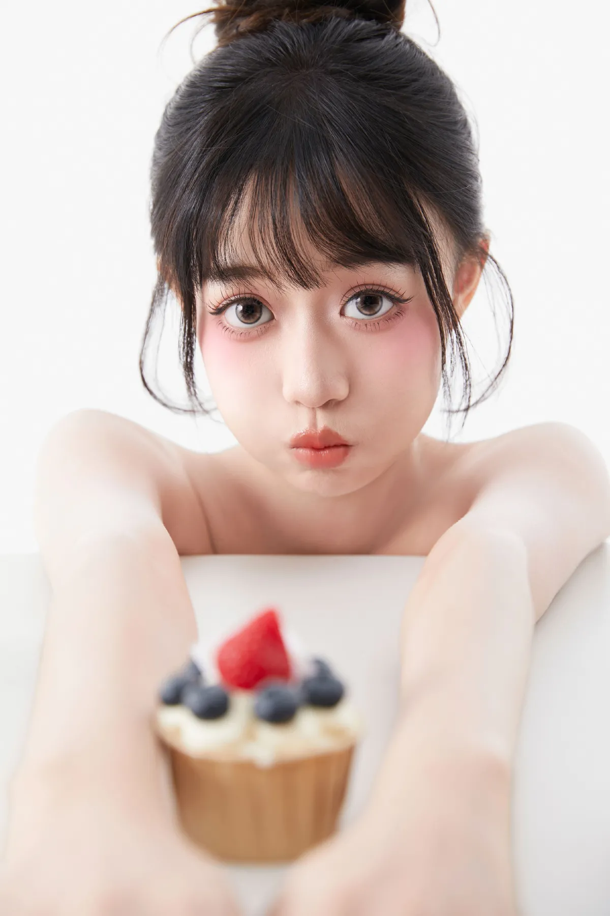 白色蛋糕肖像3