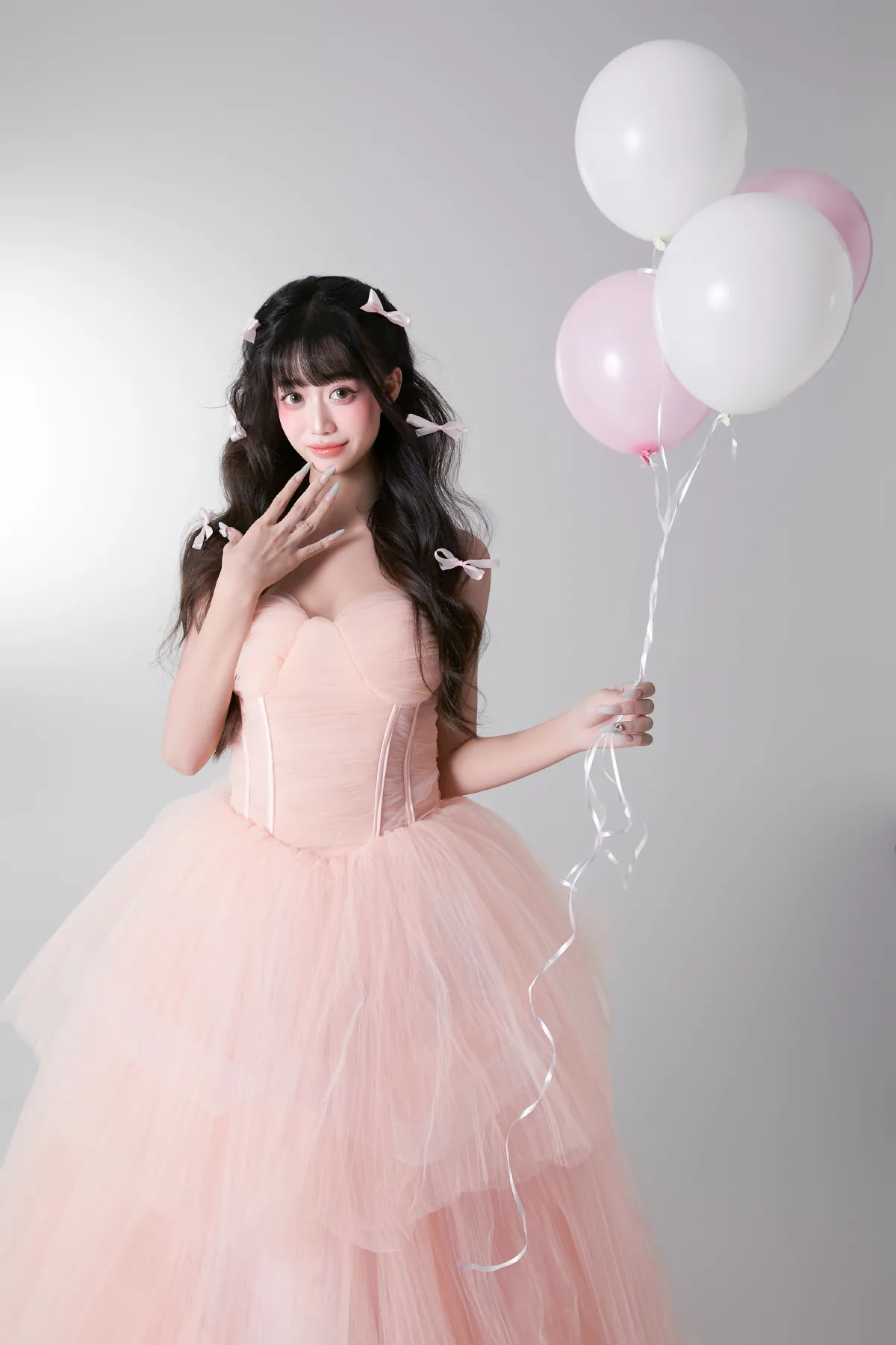 百变小云_菠萝包《粉色公主过生日啦》美图作品图片2