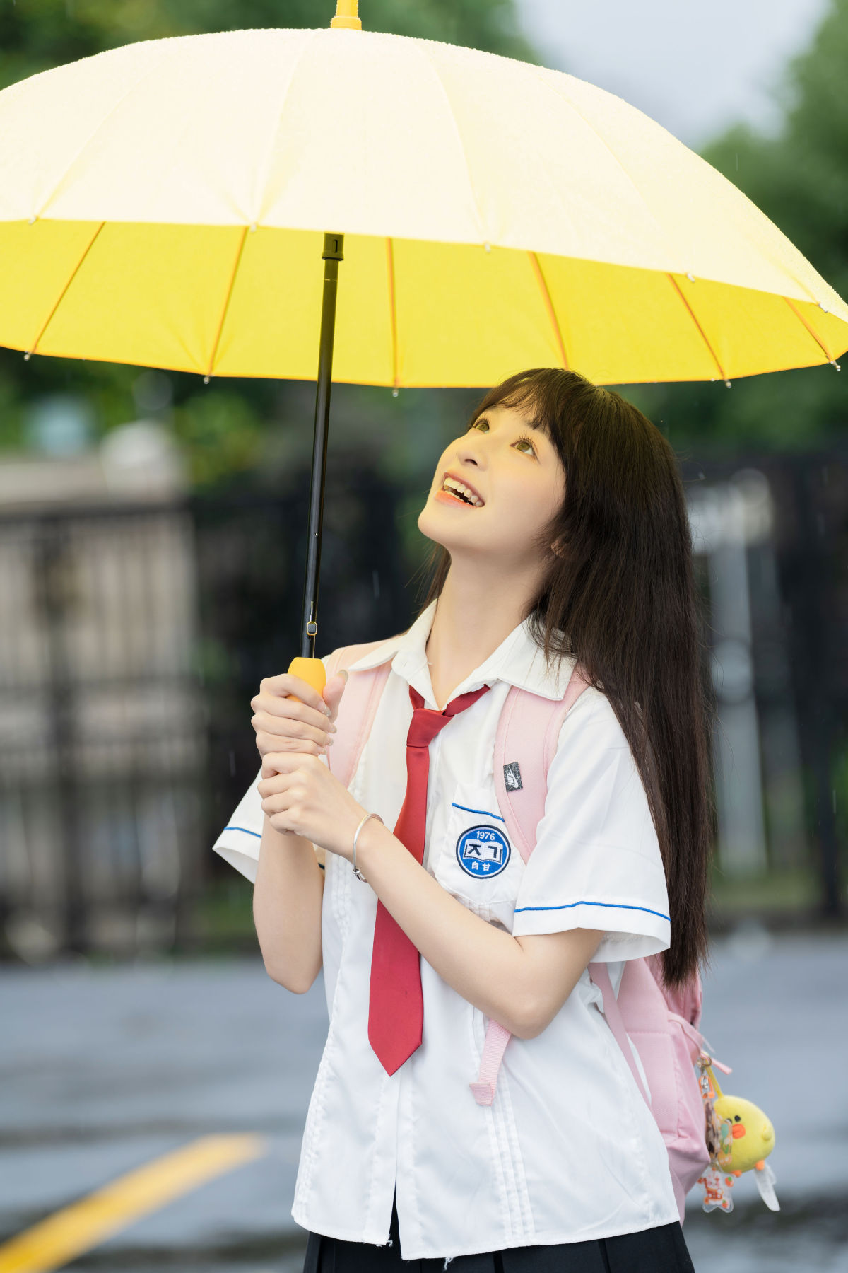 西夏_夏芋小年《雨天》美图作品图片4