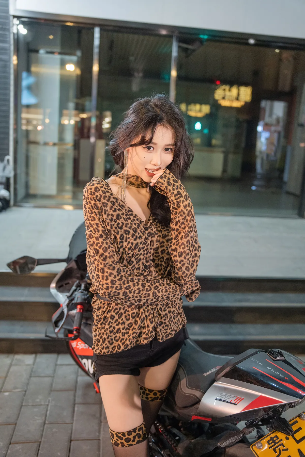 豹纹女郎