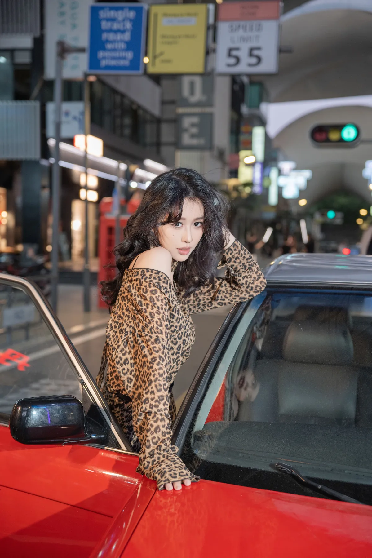 豹纹女郎