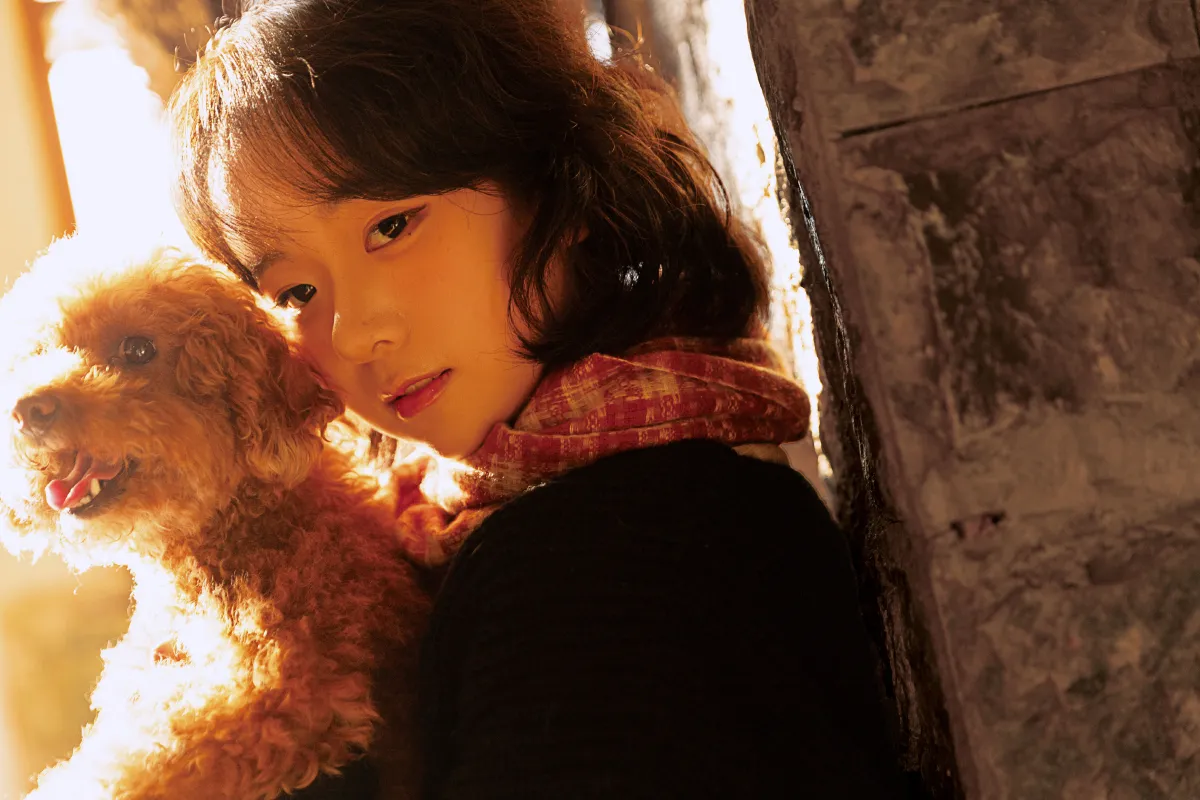 南乔儿_折耳香菜《冬日咖啡馆》美图作品图片5
