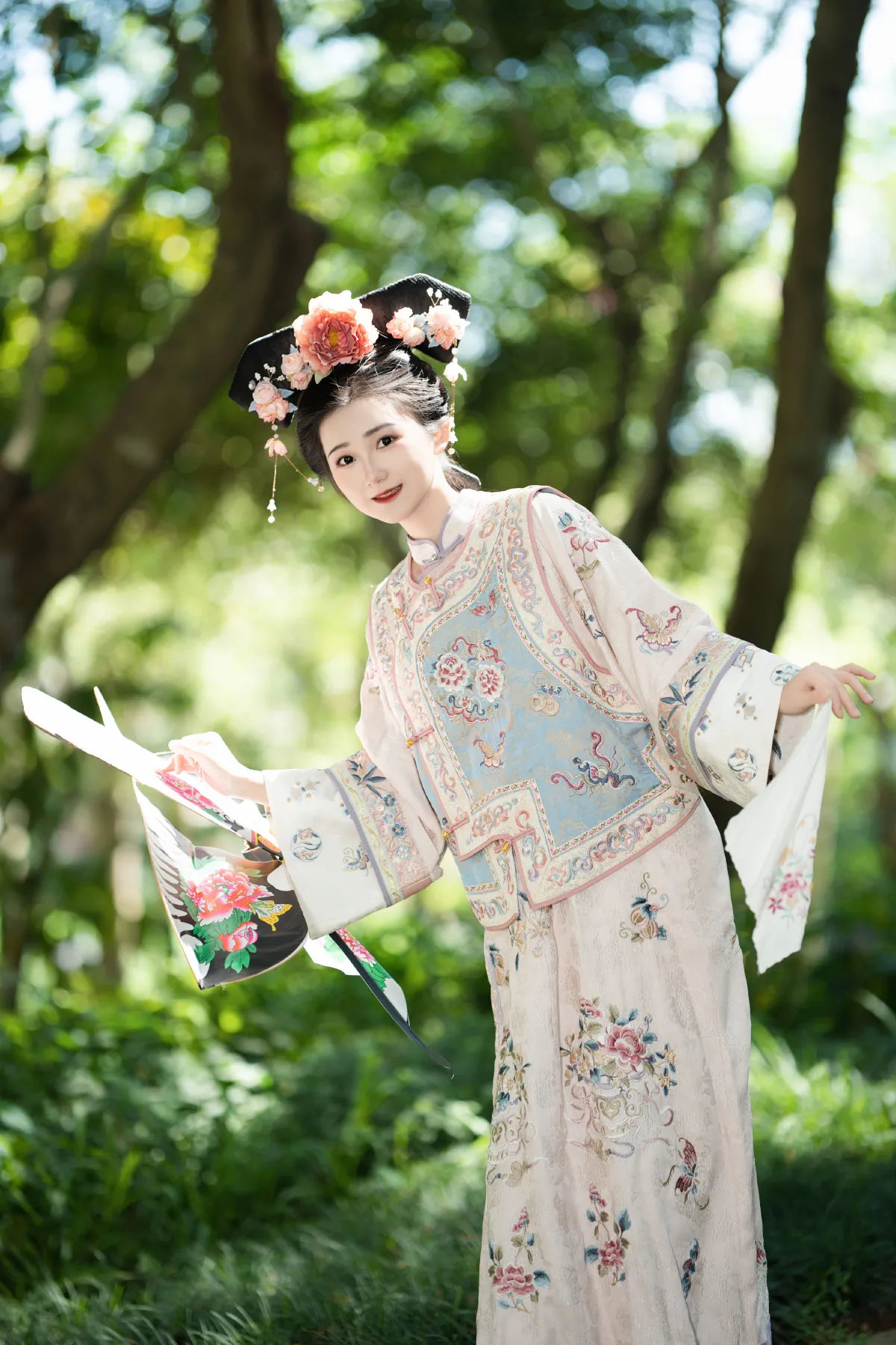 活泼的格格