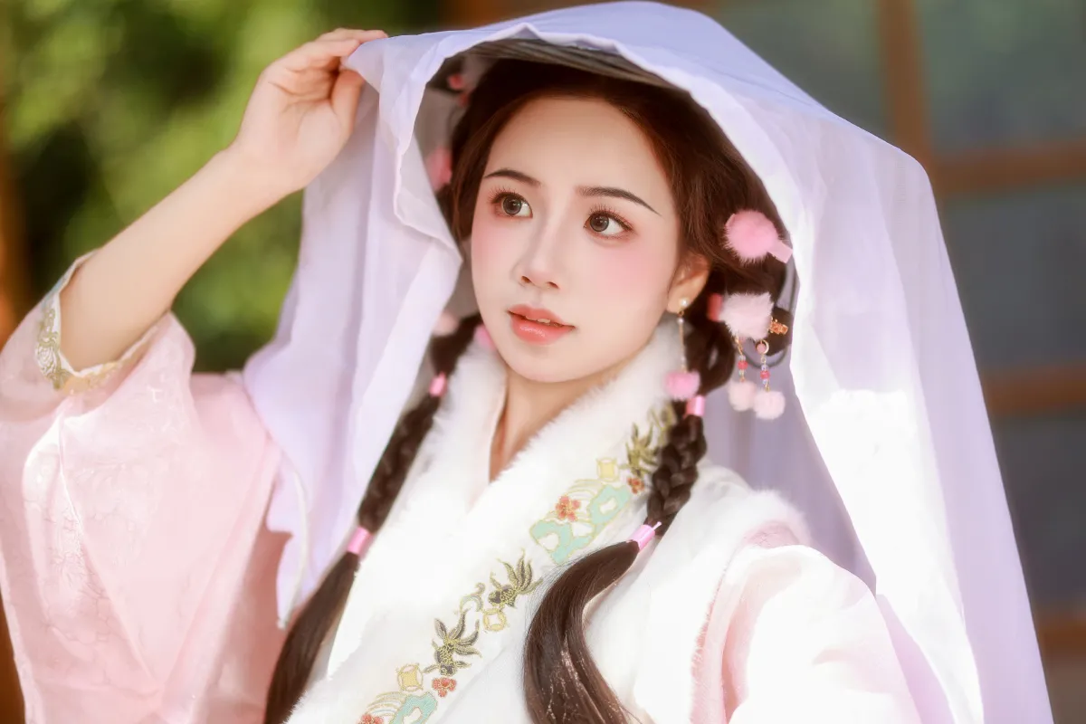 白兔少女