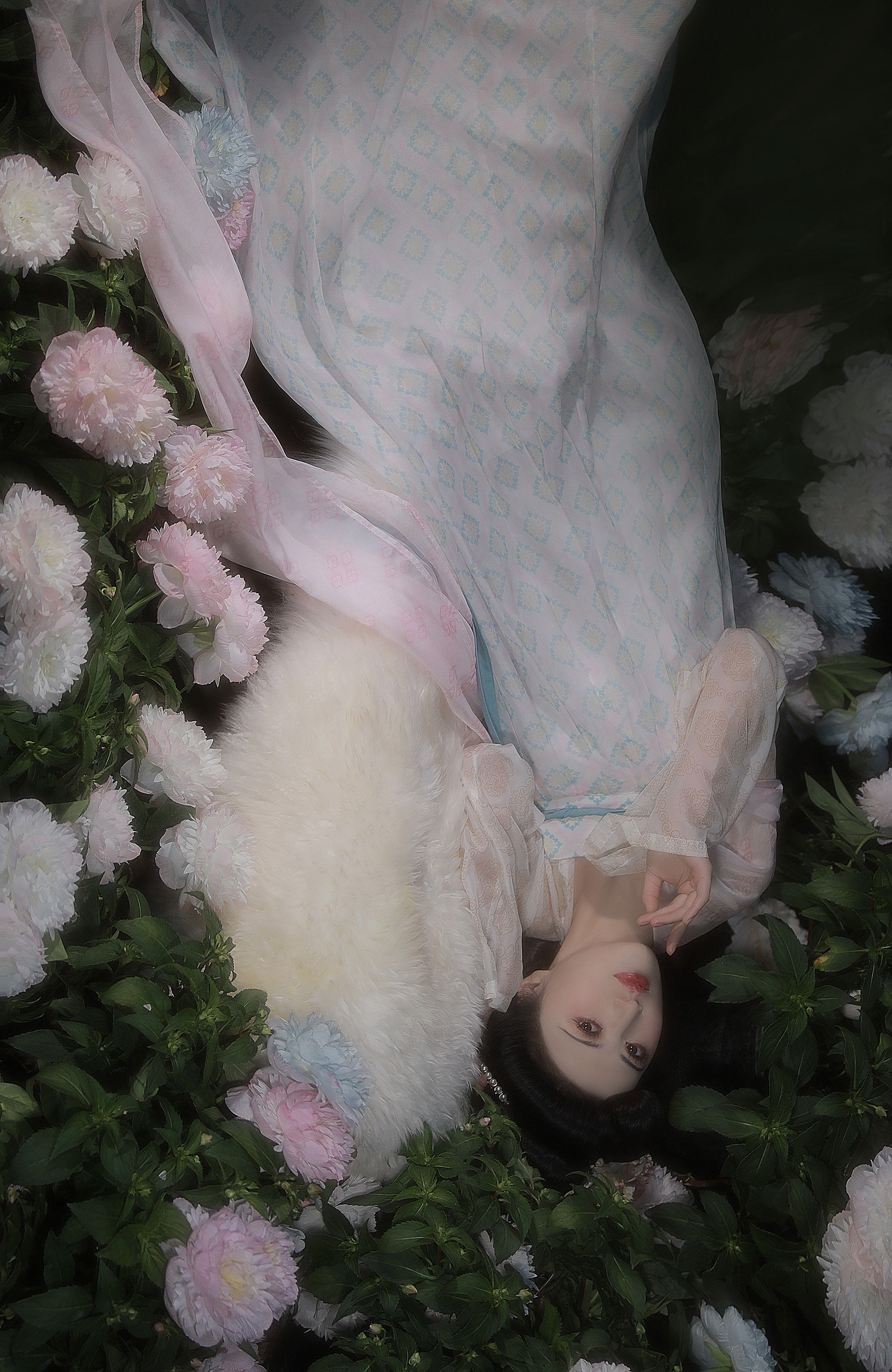 春有百花秋有月，夏有凉风冬有雪