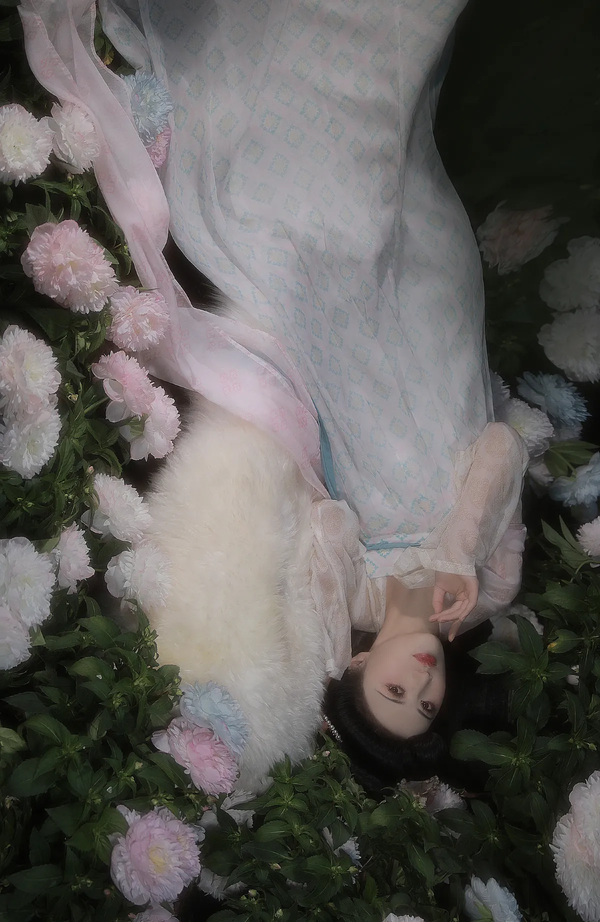 春有百花秋有月，夏有凉风冬有雪