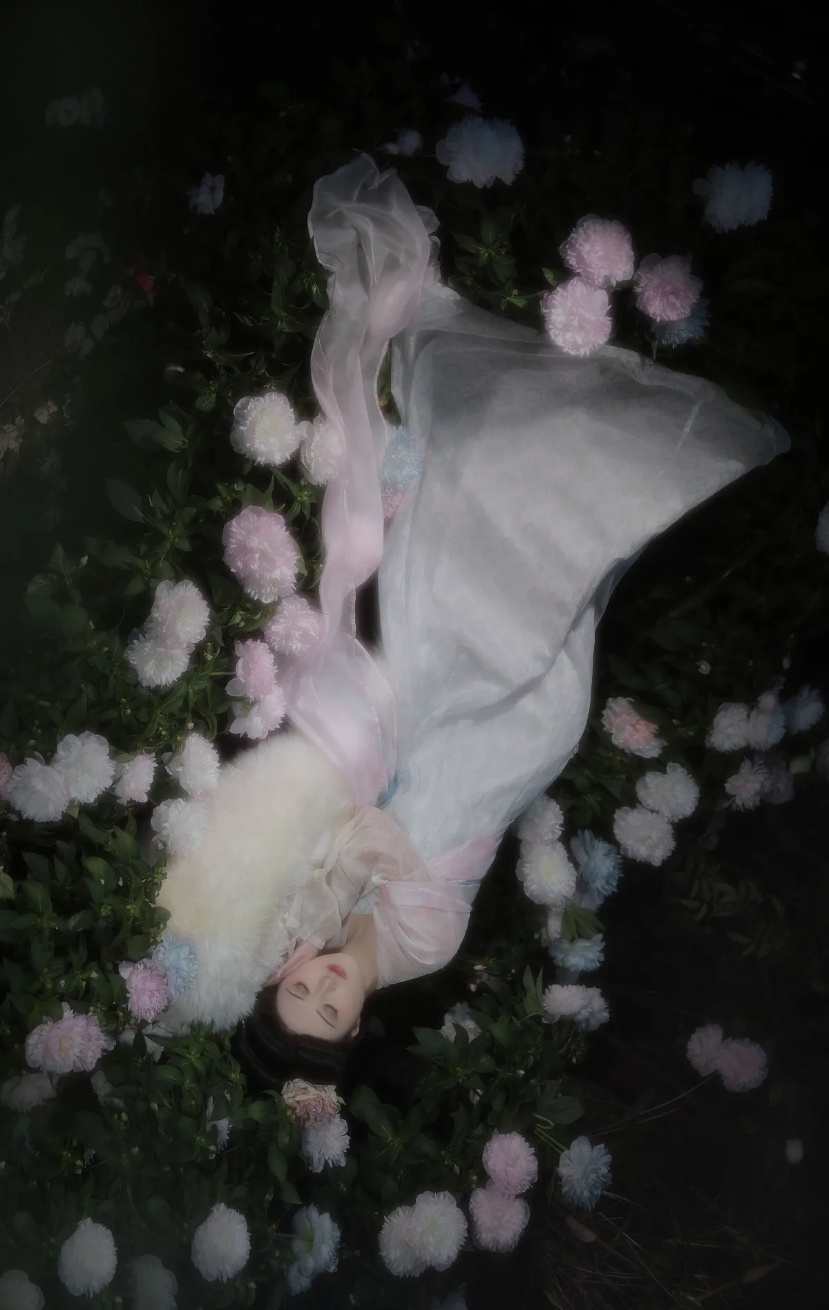 春有百花秋有月，夏有凉风冬有雪