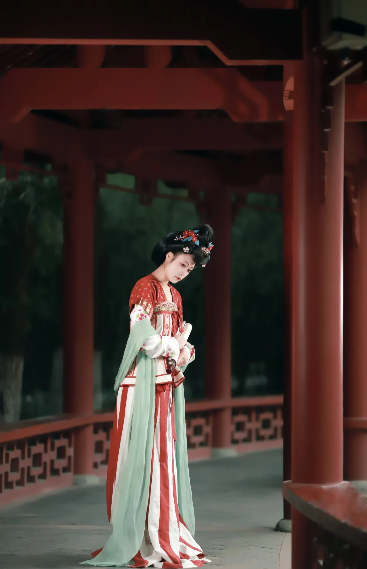 卷卷不卷w_小羊咩咩《梦回长安》美图作品图片5