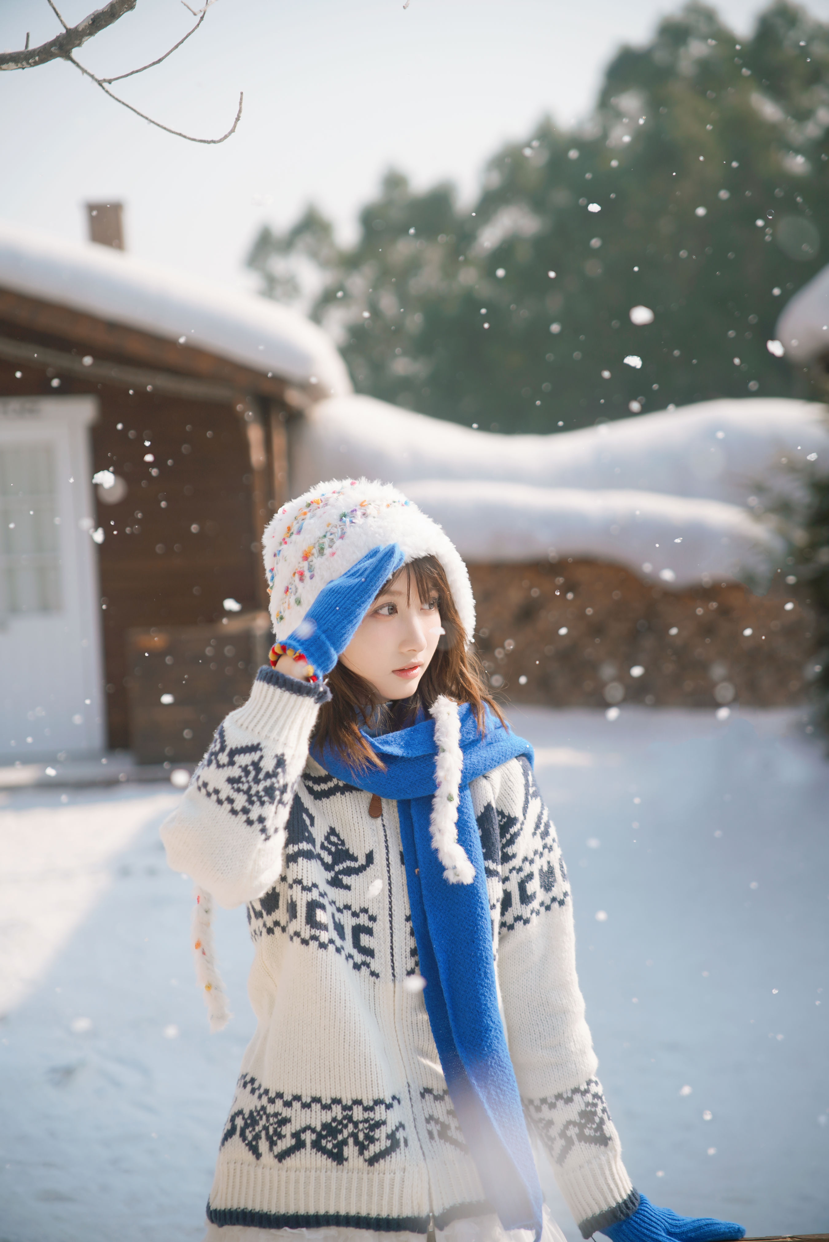 雪地里的元气少女