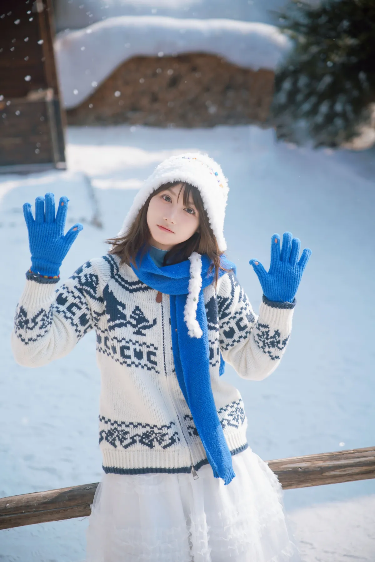 雪地里的元气少女