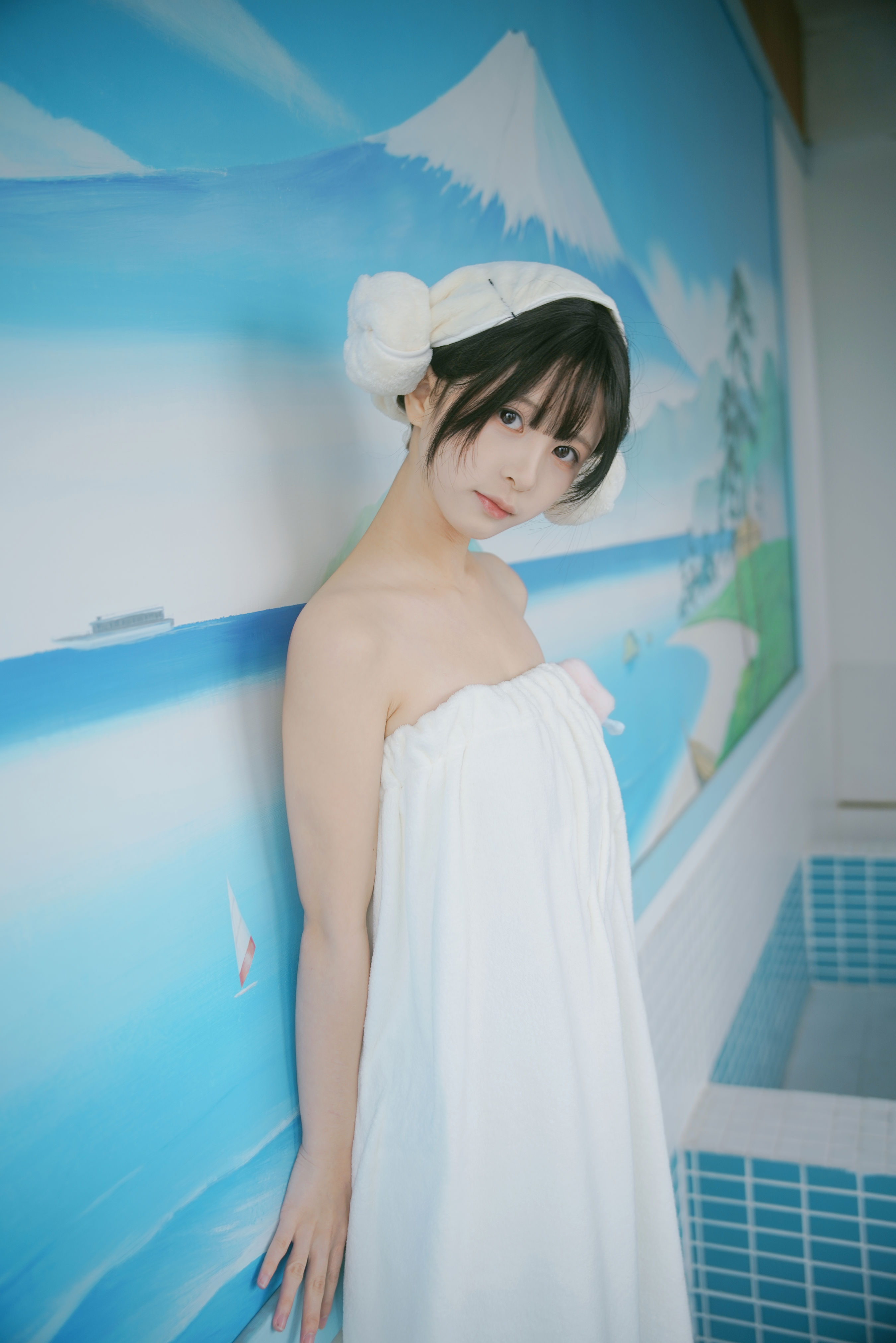 日系澡堂里的元气少女