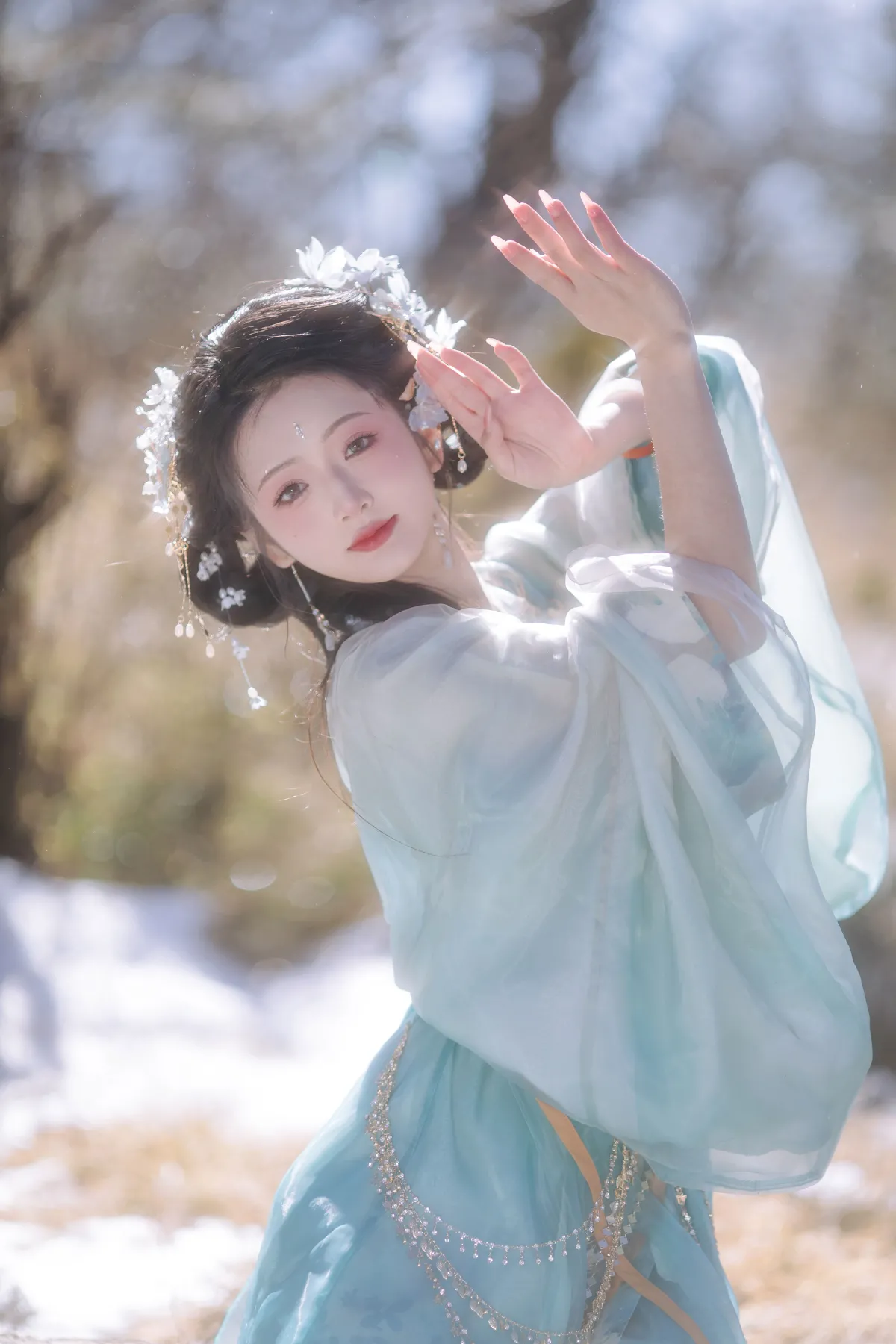 她从天山来