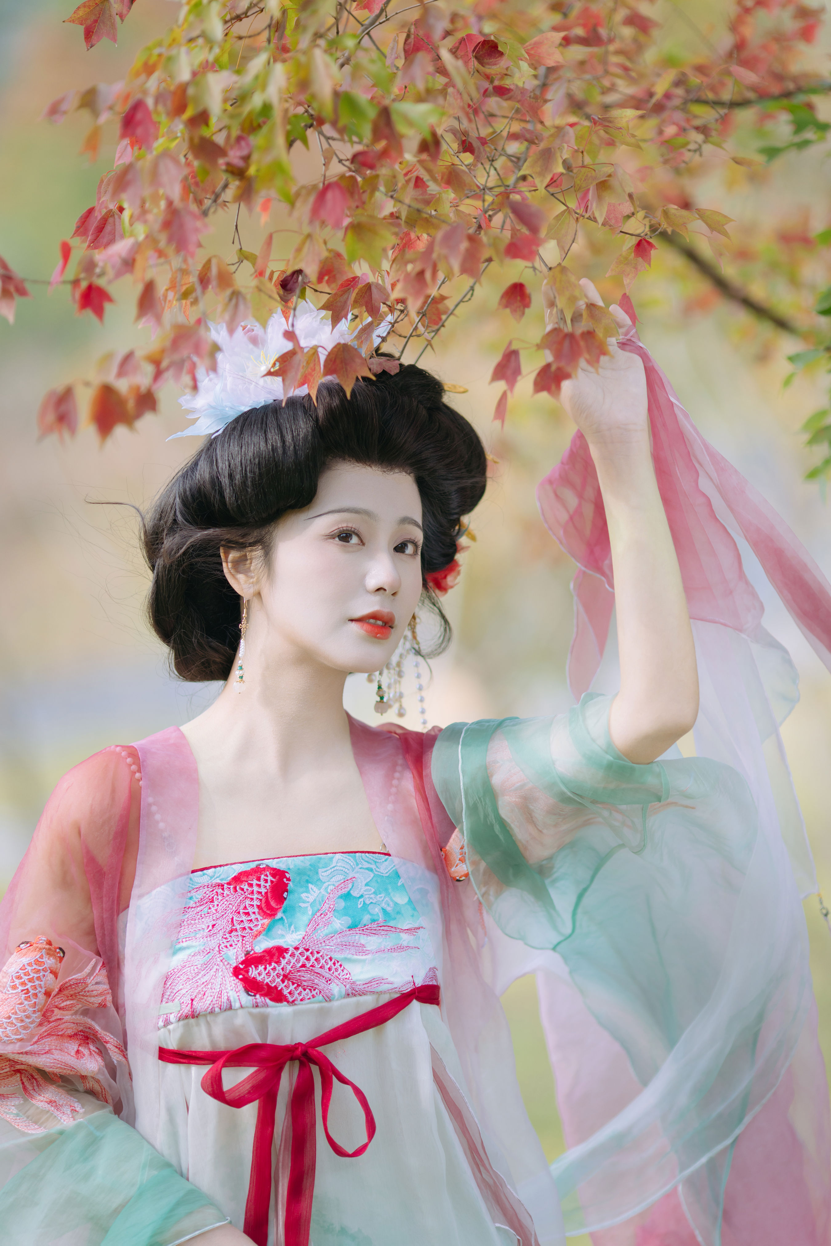 罗衣轻舞