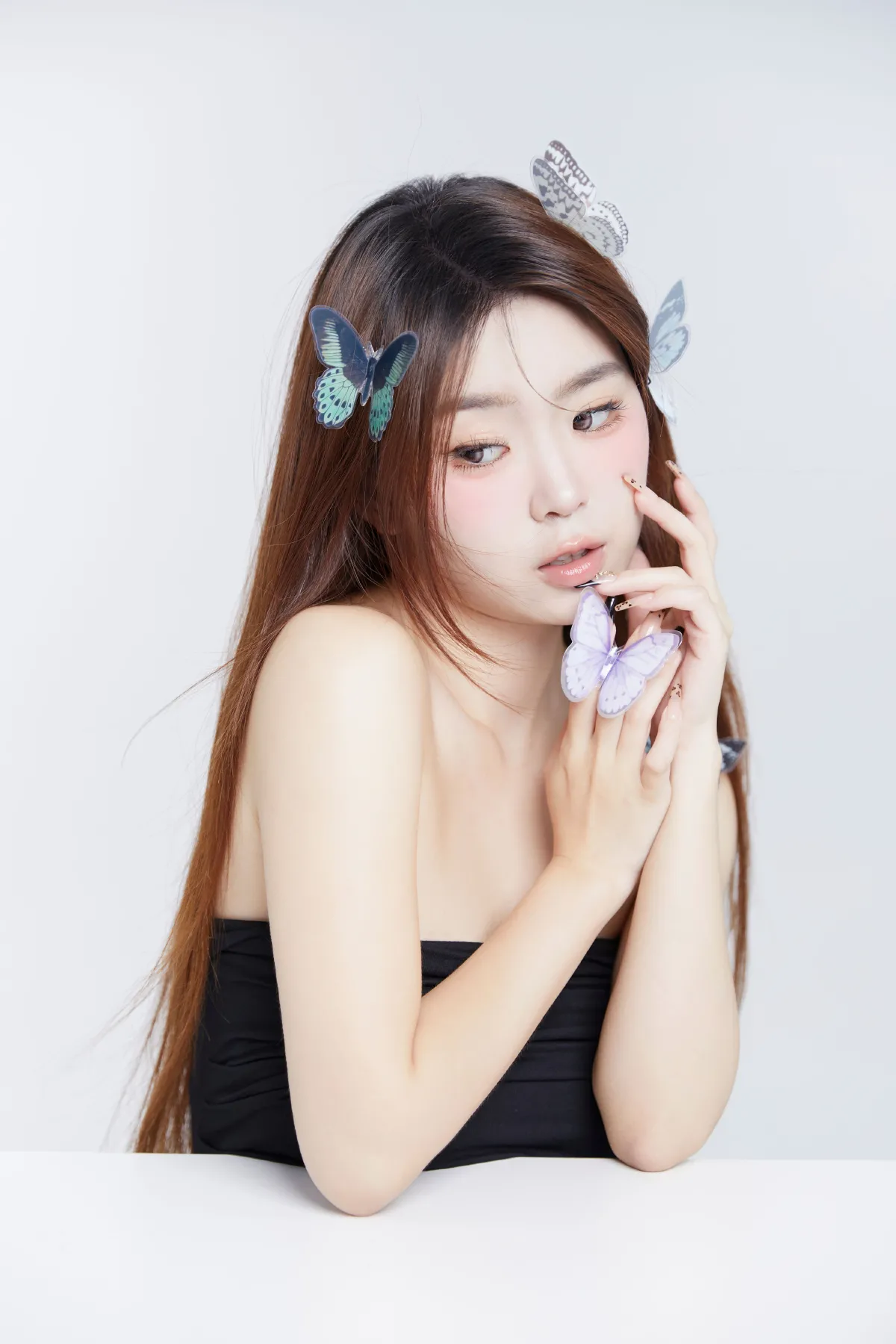 韩系蝴蝶肖像