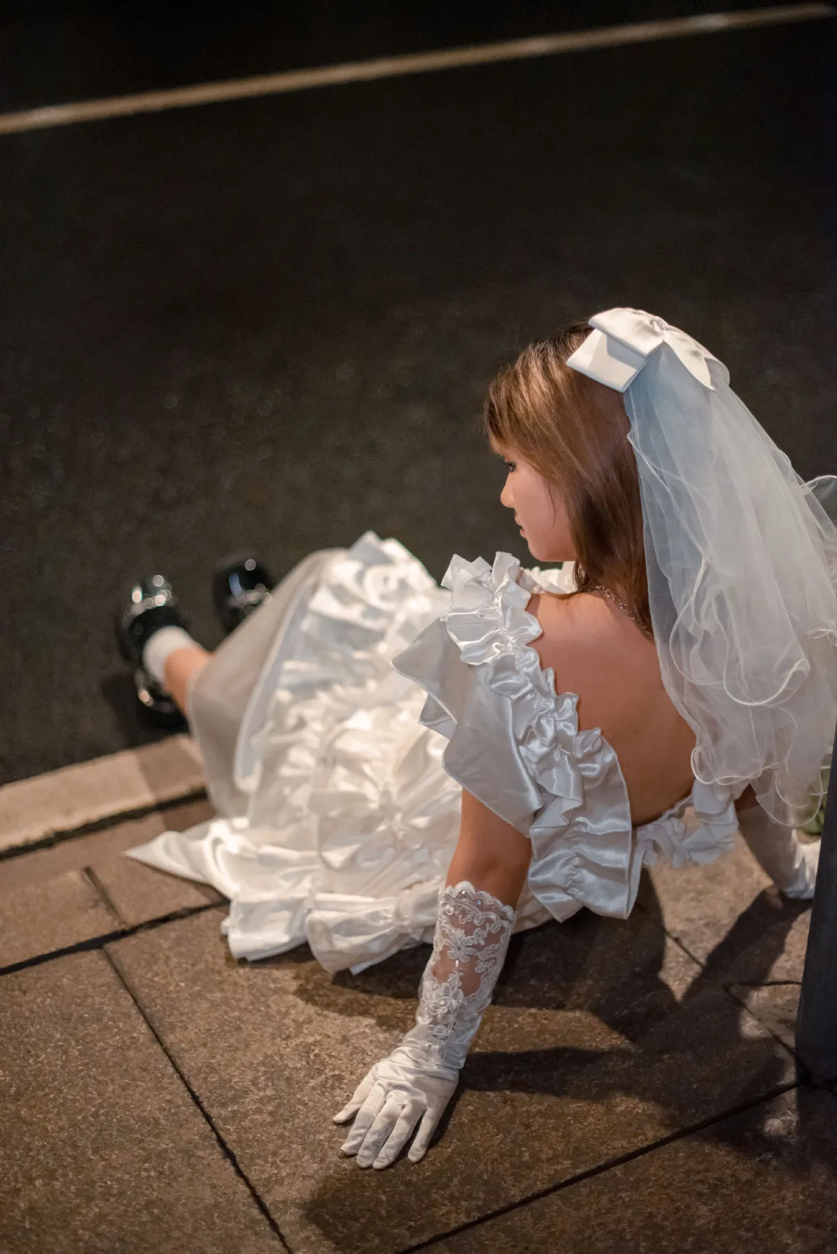 婚纱背后