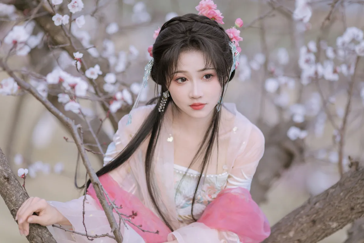 晓山青_绮罗生的小苏苏《杏花小仙子》美图作品图片3