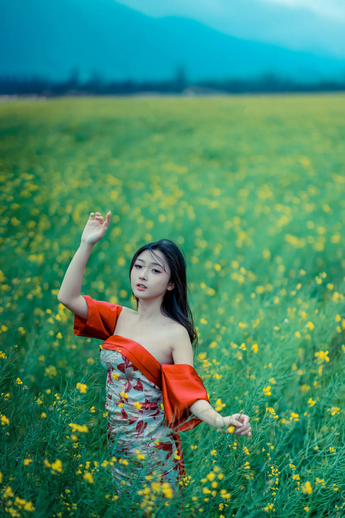 菠萝_漩涡鸣子《冷风吹》美图作品图片5