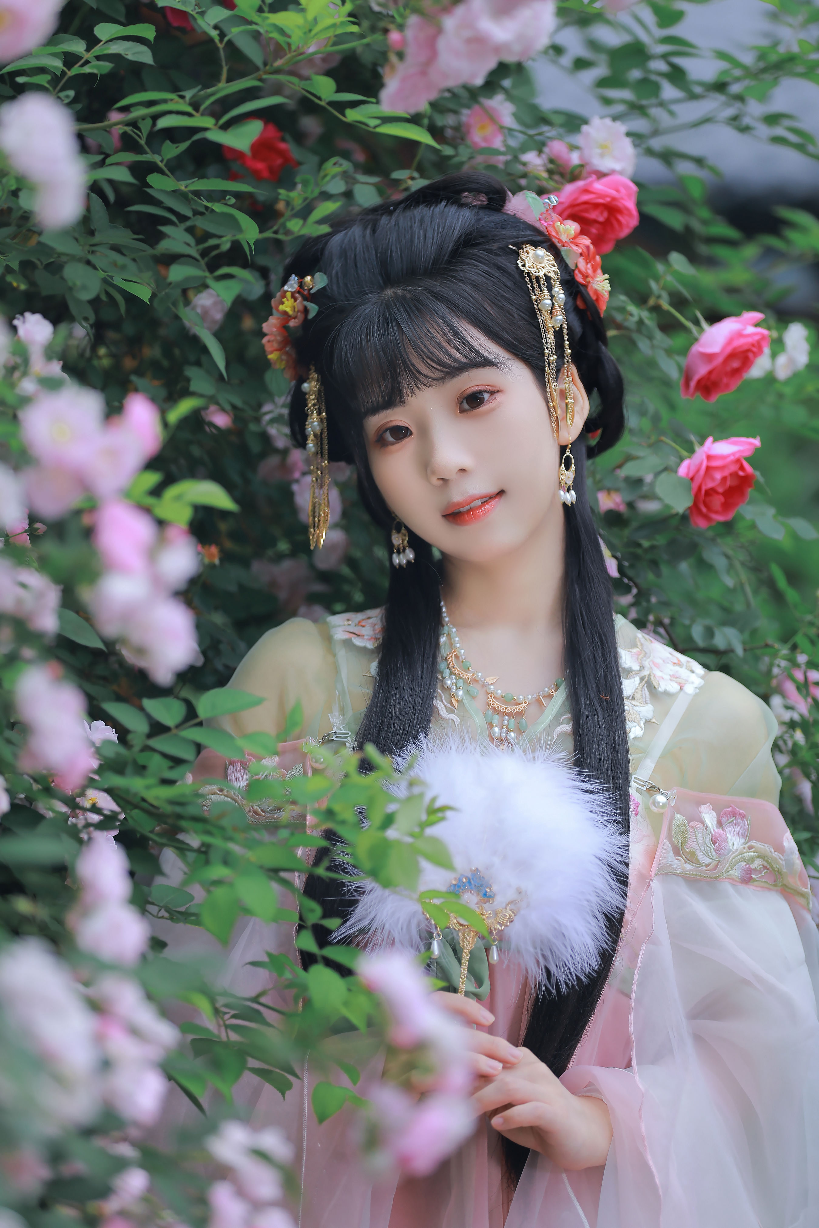 花丛少女