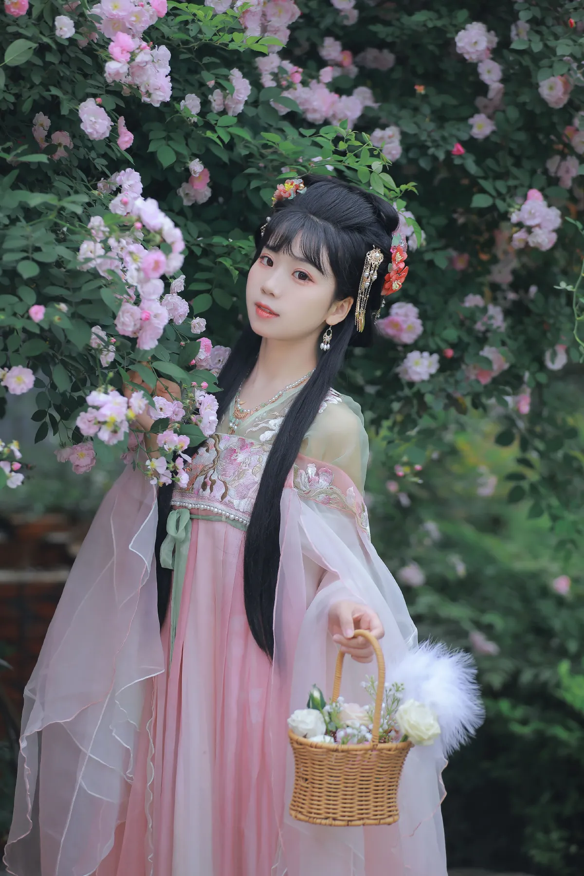 花丛少女