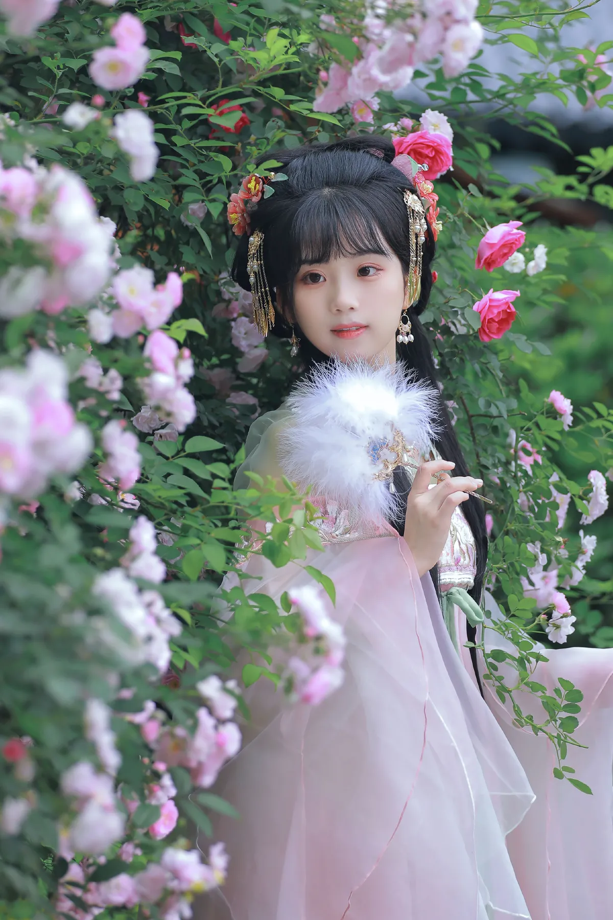 花丛少女