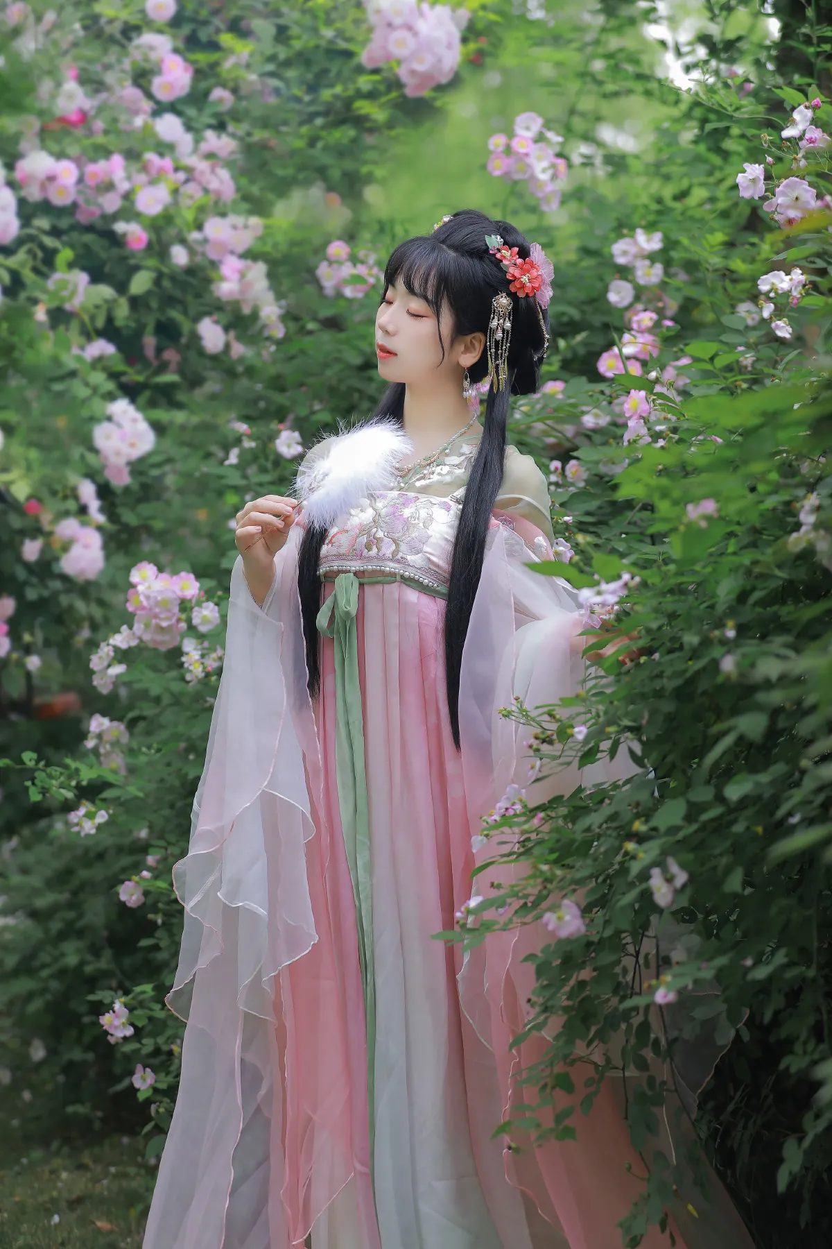 花丛少女