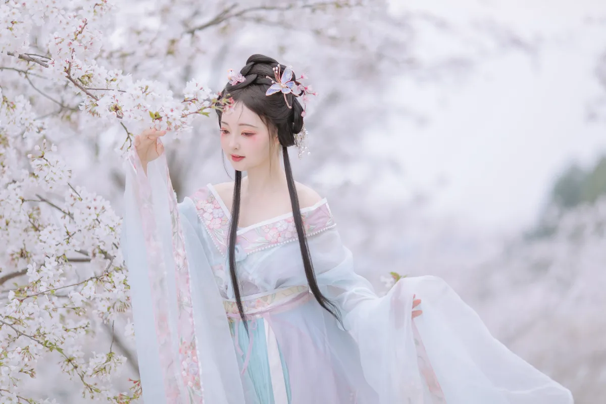晓山青_荣小兔头《小花仙》美图作品图片3
