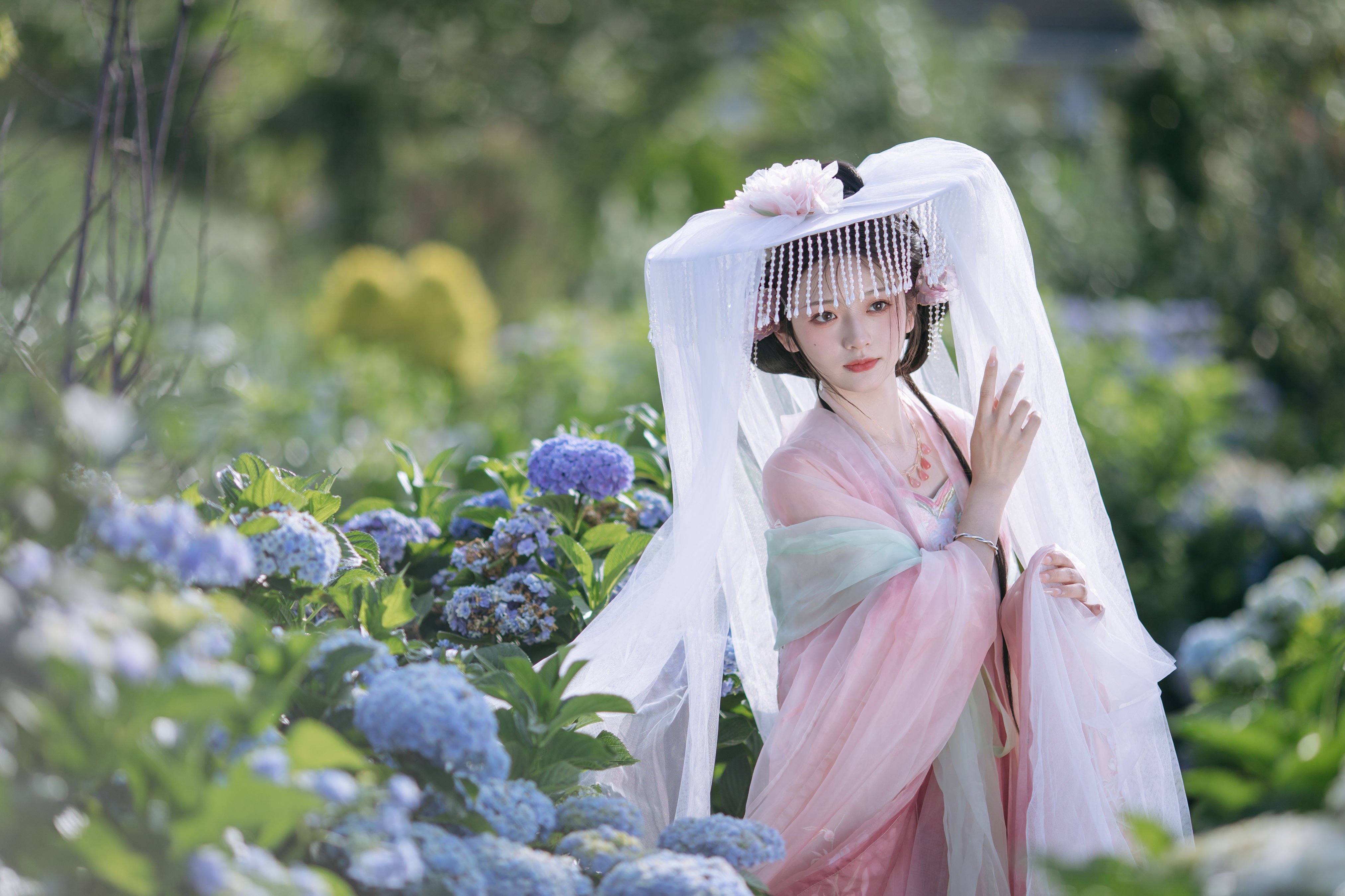 晓山青_赤嫣在这里～《花想容》美图作品图片1