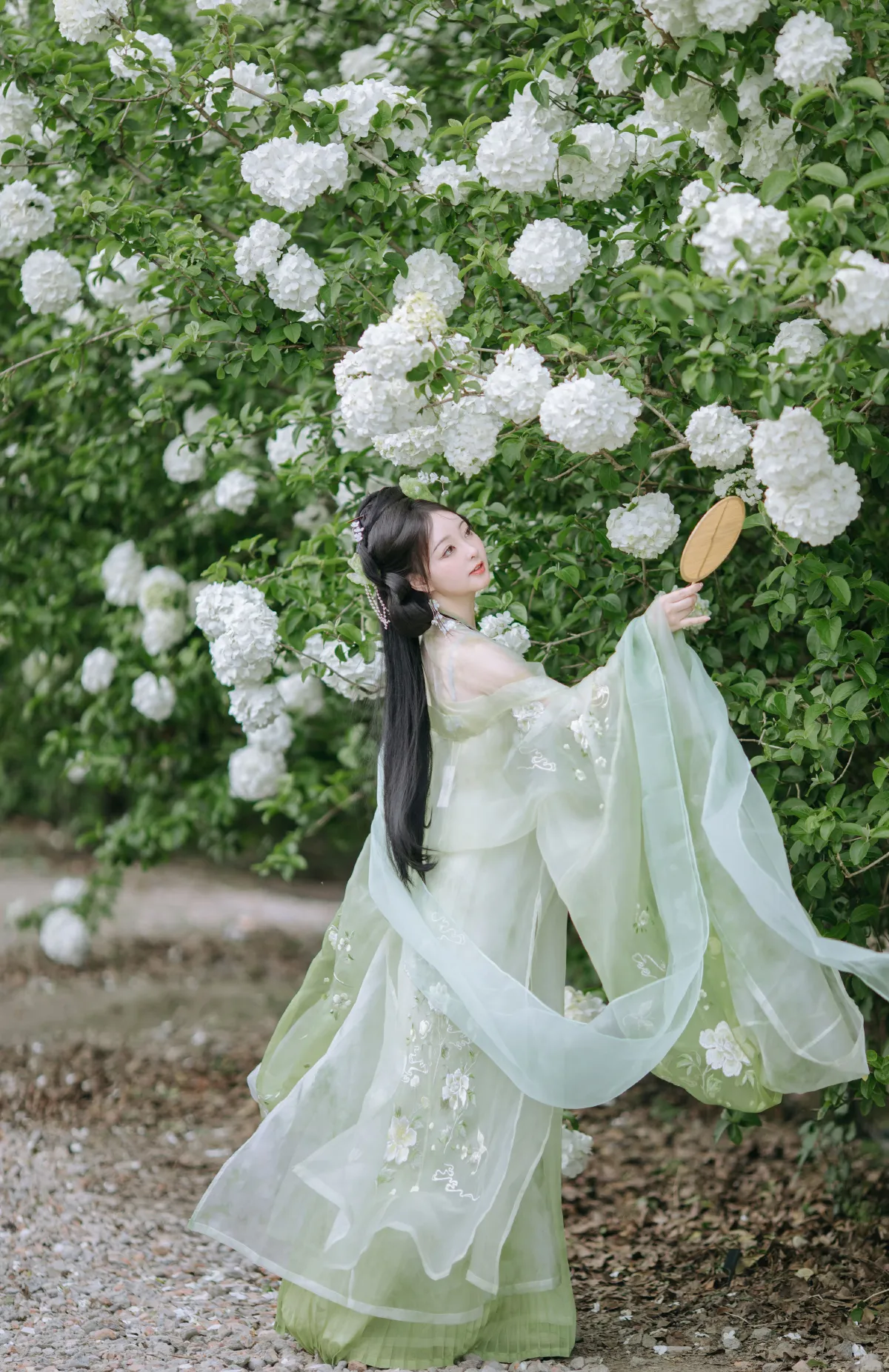 晓山青_荣小兔头《邻家有女》美图作品图片4