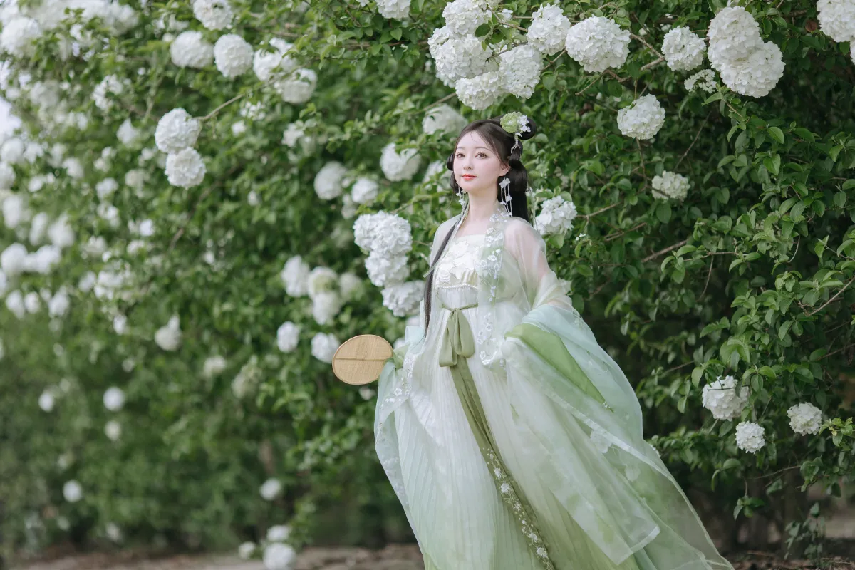 晓山青_荣小兔头《邻家有女》美图作品图片5