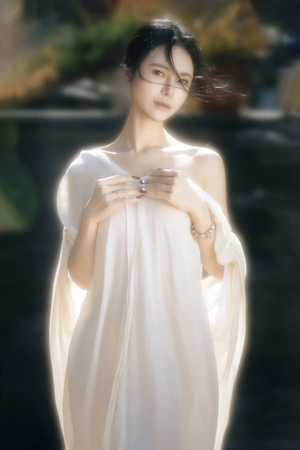 池塘边兮兮的少女4