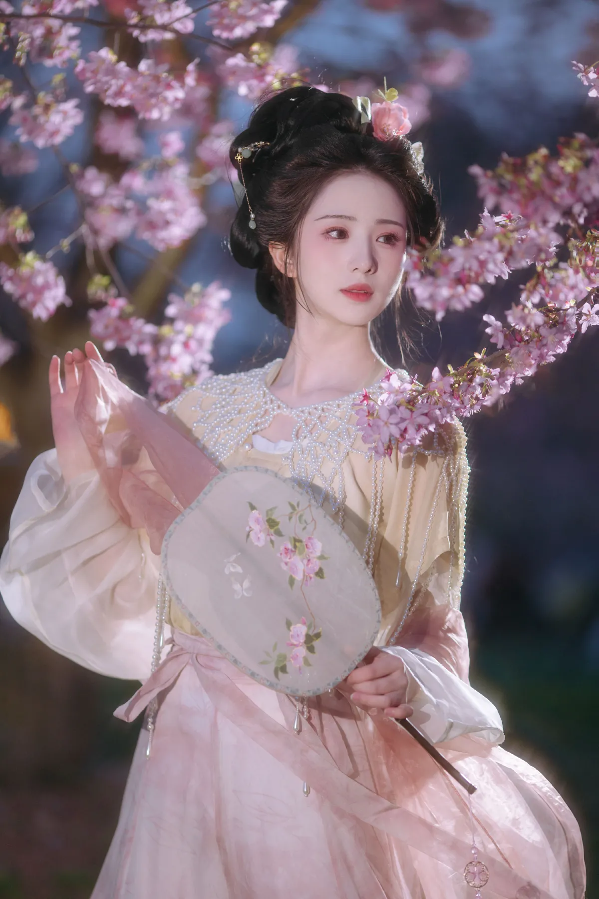 春色如许