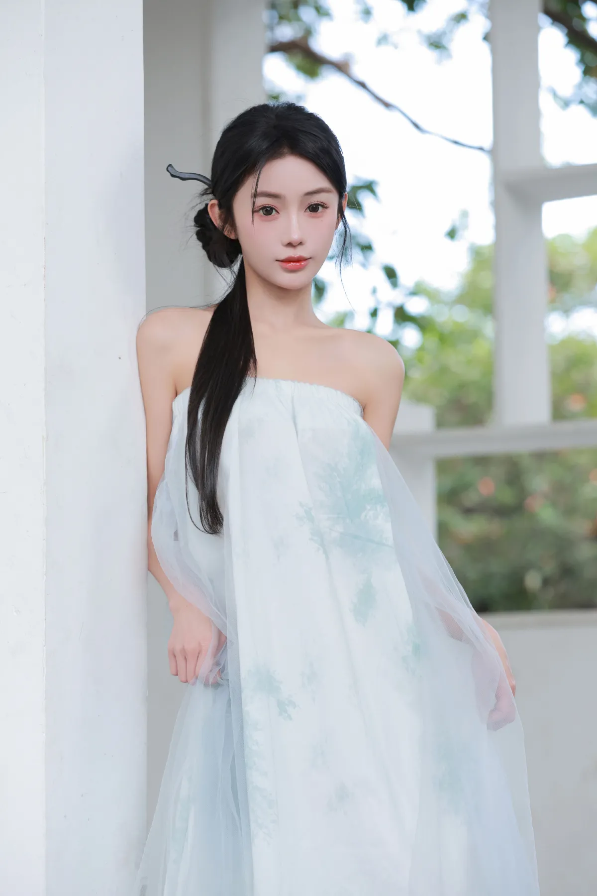 隰有荷华