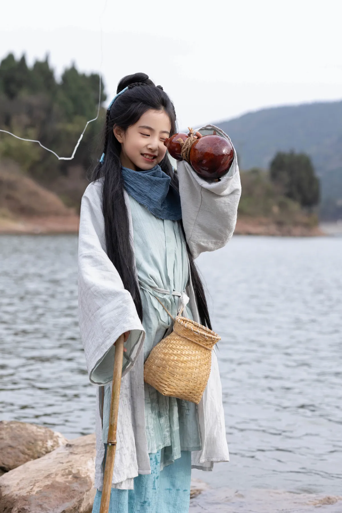 渔歌共影