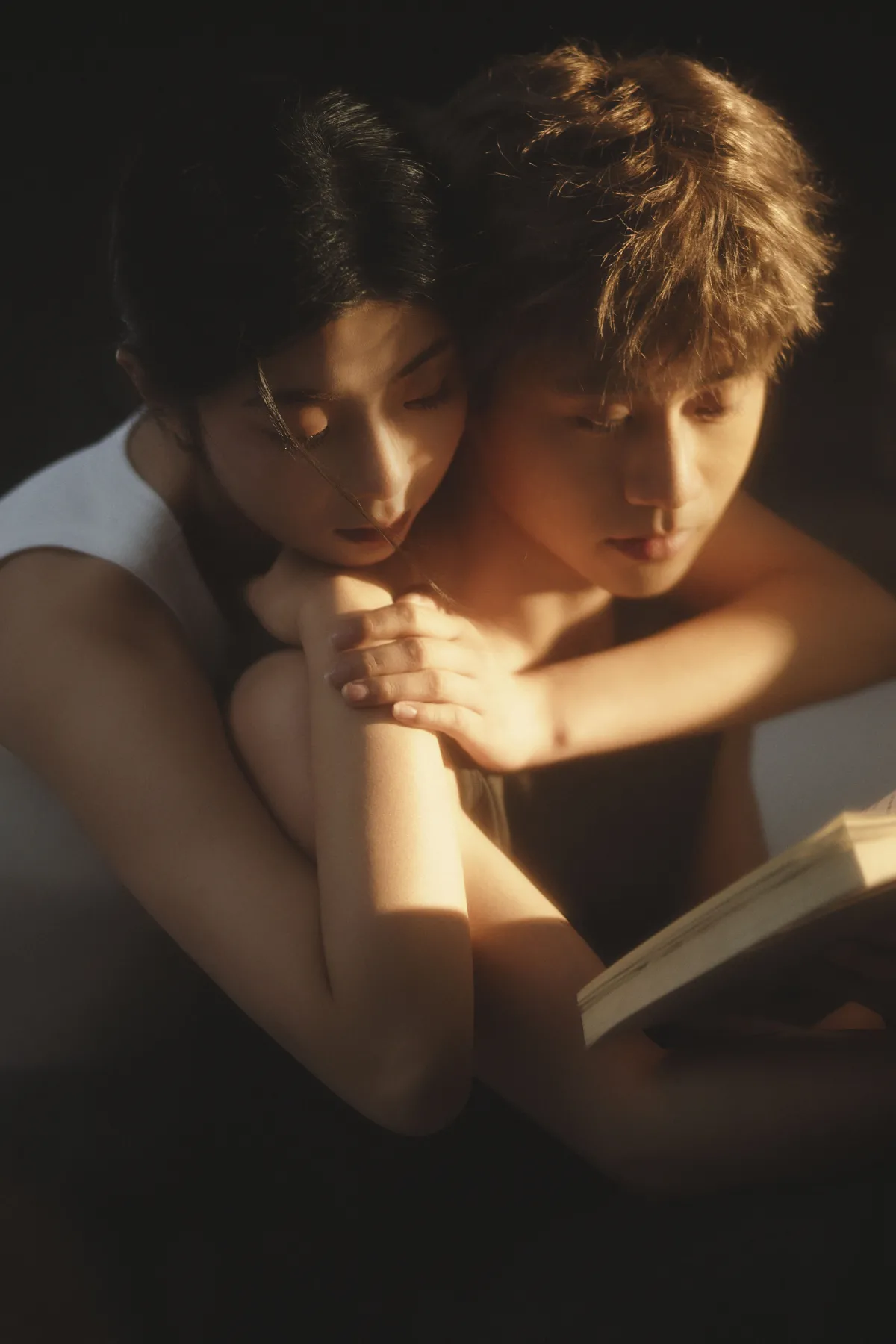 哈罗摄恐_晴天+卡卡《光记录了我们的故事》美图作品图片3