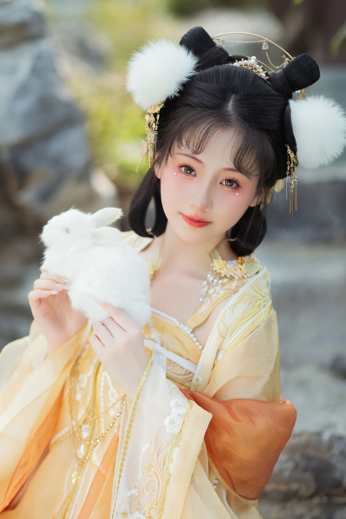 玲珑玉兔
