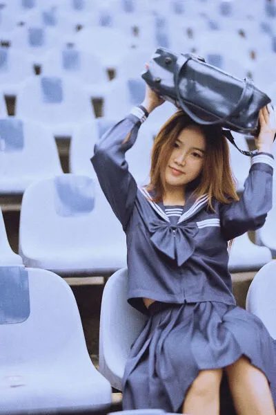 运动场的Jk少女