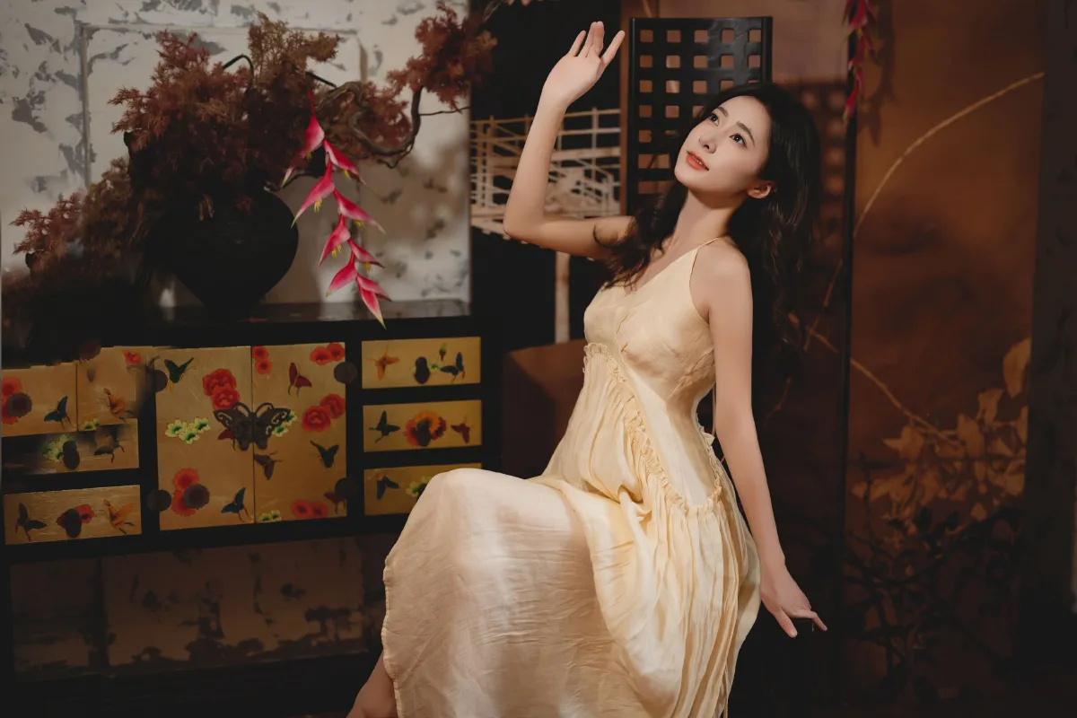 凌影_富婆《悠韵时光里的优雅倩影》美图作品图片1
