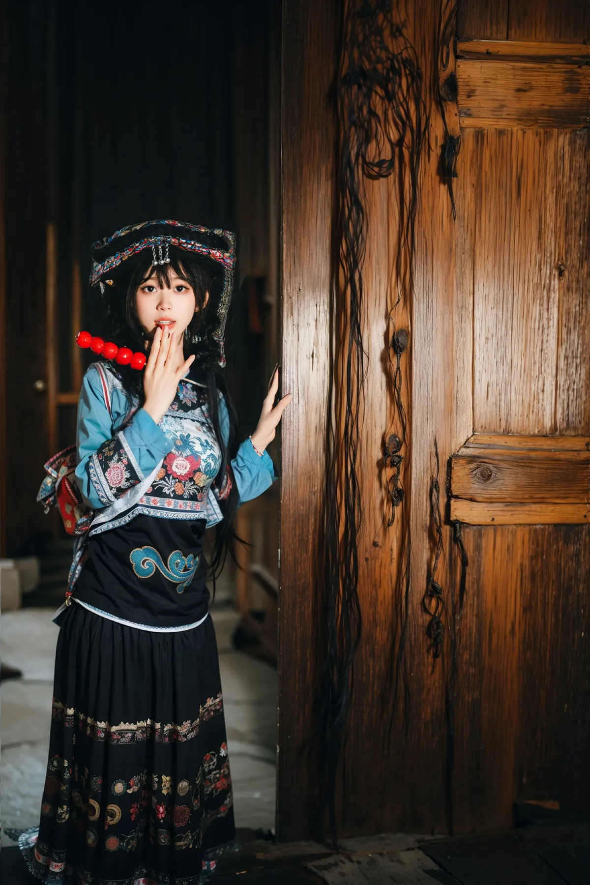 管小迪_小雯《布依少女》美图作品图片1