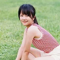 四月岛雯