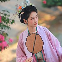 一只大大大李子