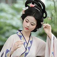 柒柒